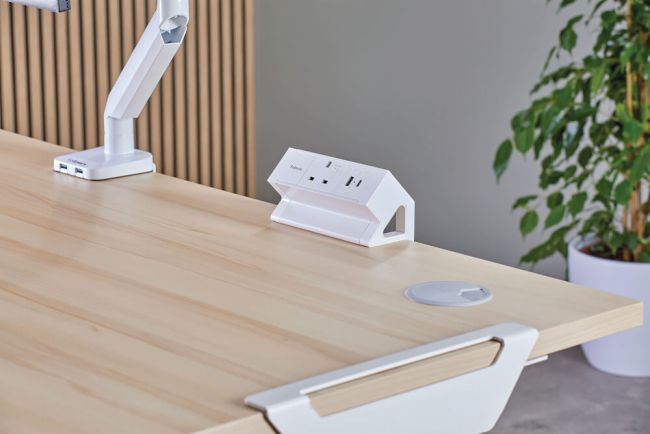 Fellowes Power Desk Type G UK/IE 1 Socket 1 USB-A + 1 USB-C Port White 100137171 image 6