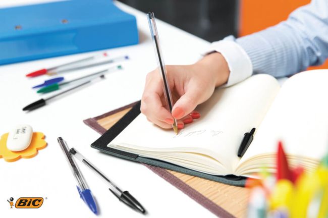 Bic Cristal Ballpoint Pen Medium Black (Pack of 4) 516335 image 5