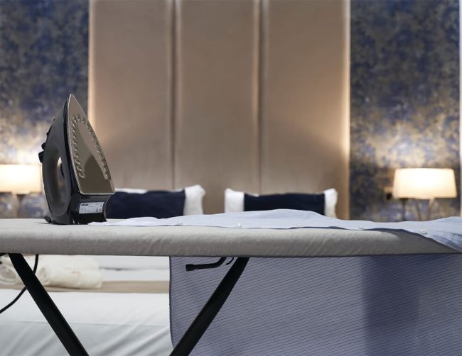 Sherwood 1200W Steam Iron with Fitted Plug Black 2556 image 3