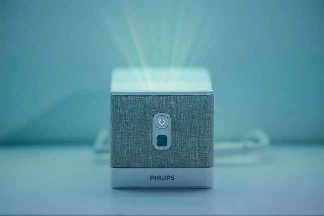 Philips Screeneo UL5 Smart Ultra Short Throw Projector SCN355/INT image 3