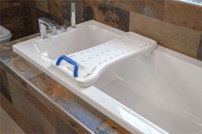 Aidapt Aidapt Width Adjustable Bath Board with Integral Handle VR110 image 2
