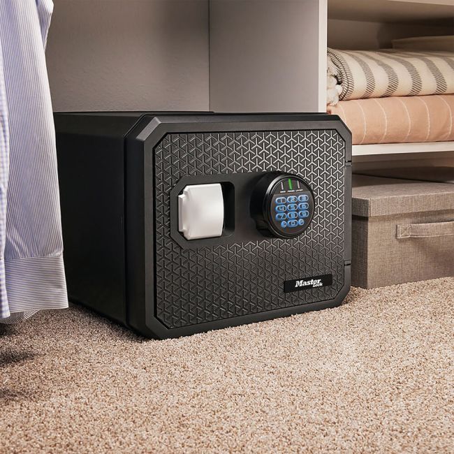 Master Lock Fire and Water Safe Digital Combination Safe Backlit Keypad 23 Litre Large FPW082FTCML image 2